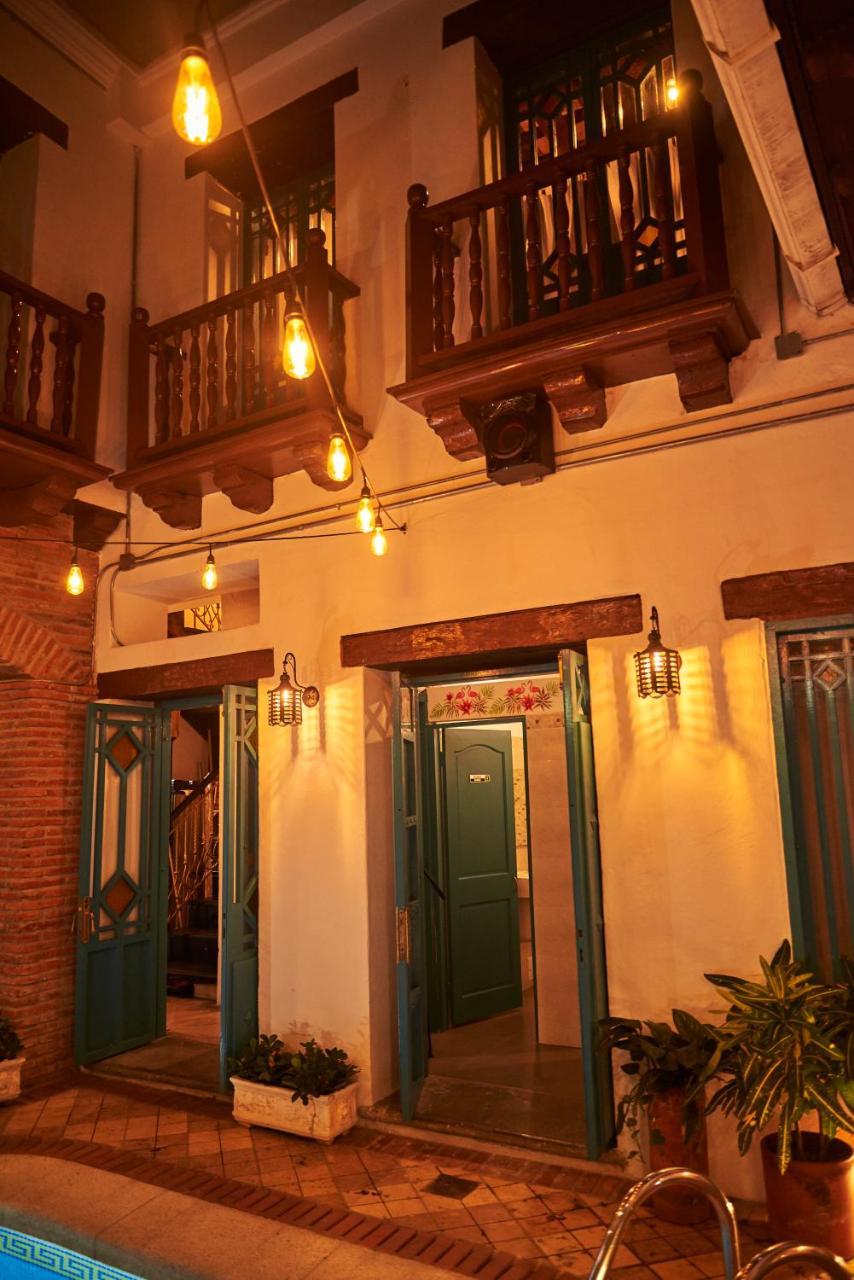 The Icon Capsule * Cartagena