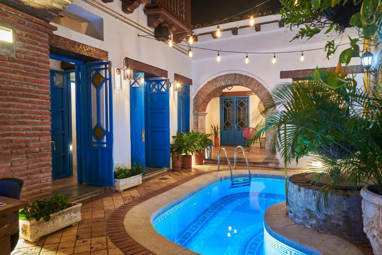 The Icon Capsule * Cartagena