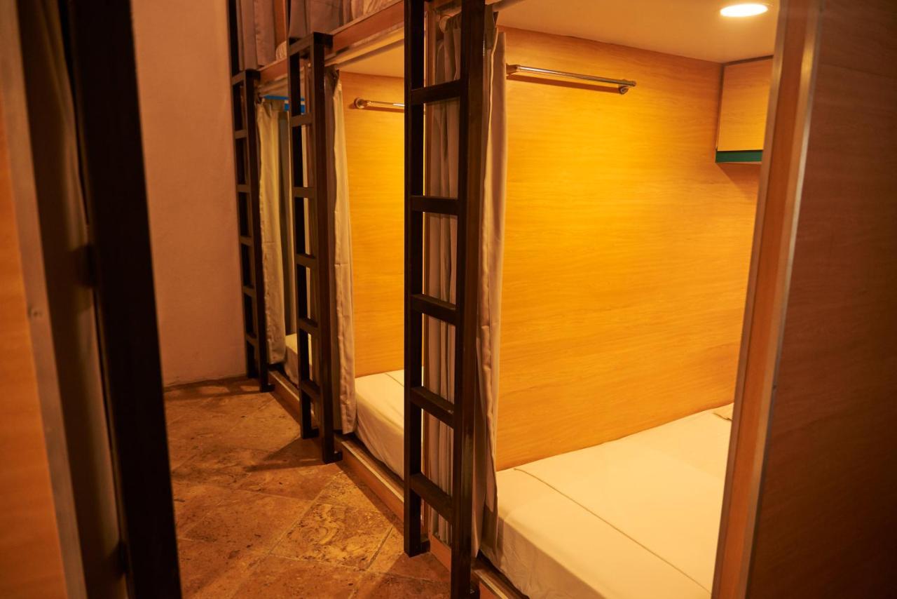 The Icon Capsule Hostal